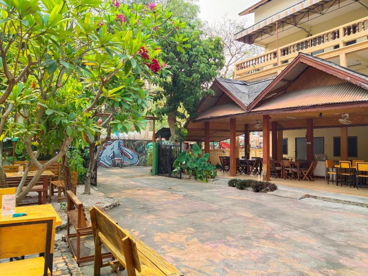 The Shire Guesthouse Chiang Mai Luaran gambar